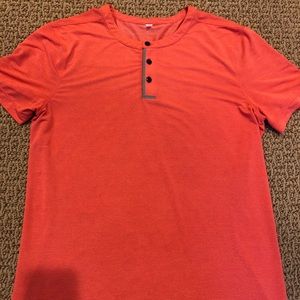 Men’s Lululemon Three Hit Henley Short Sleeve L